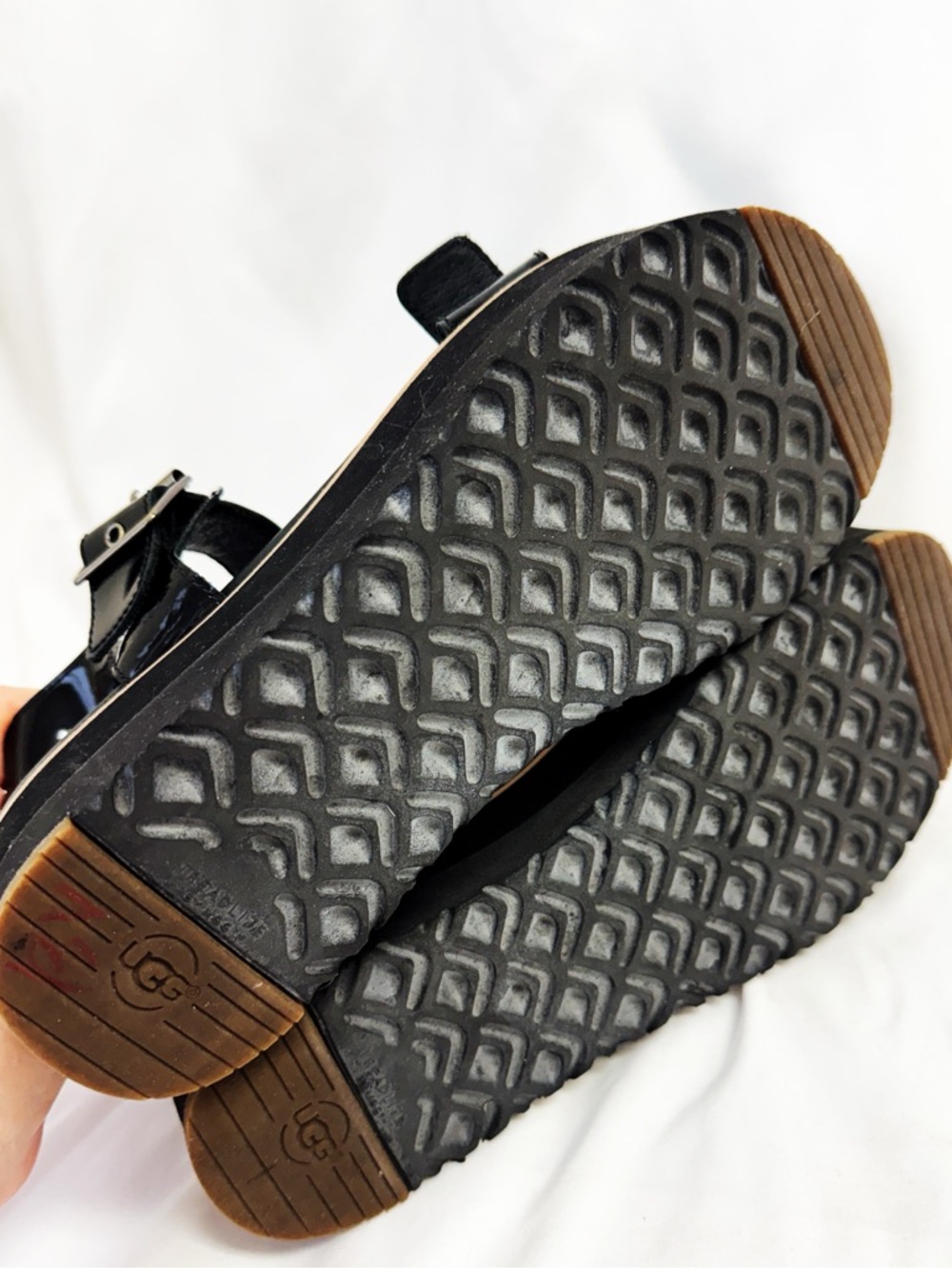 UGG Women's Angie Leather Platform Sandals Black Patent Leather Size 8 - Picture 7 of 8
